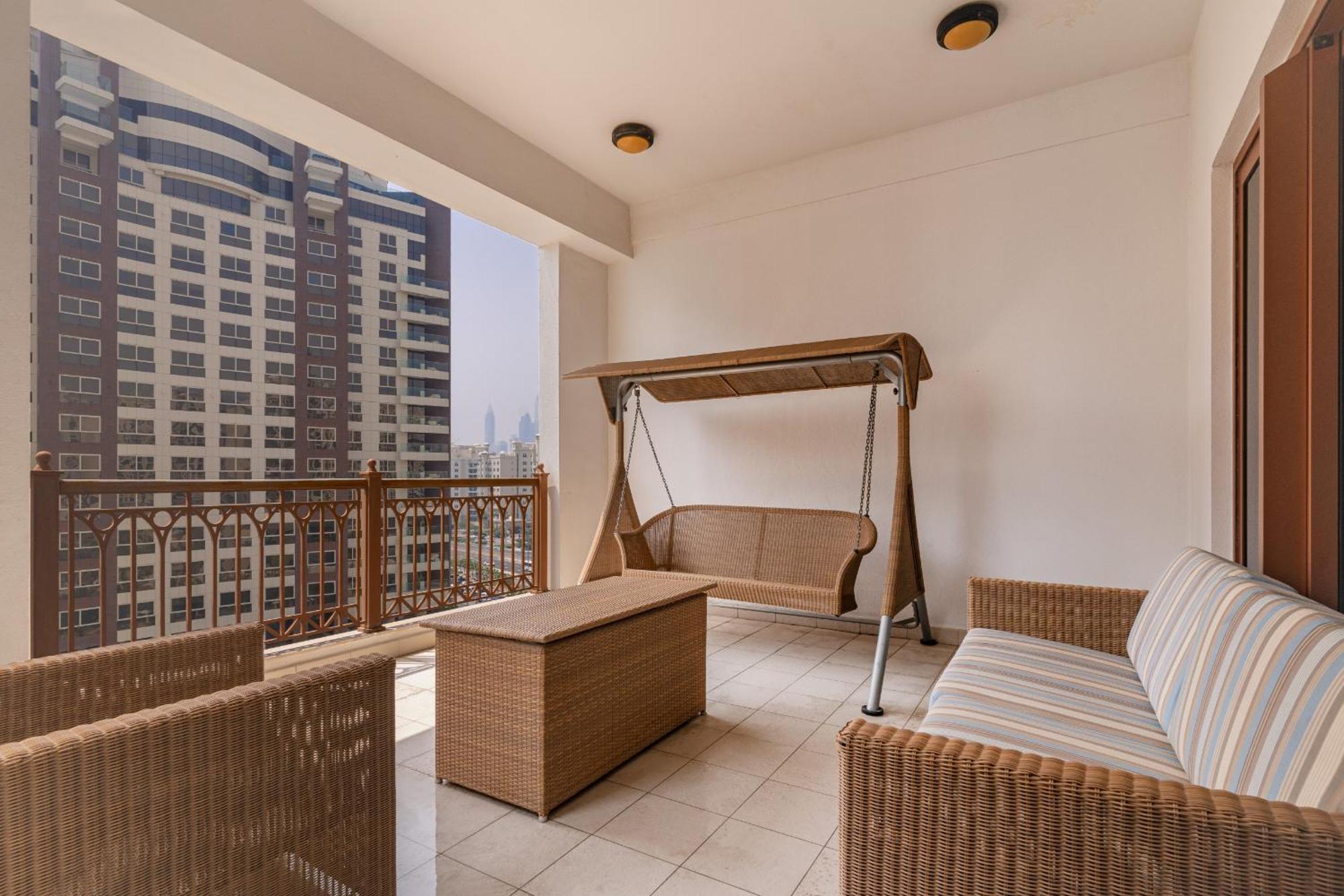 Apartment Family Living In Marina Residence, 2-bed, Palm Jumeirah - Allsopp&allsopp