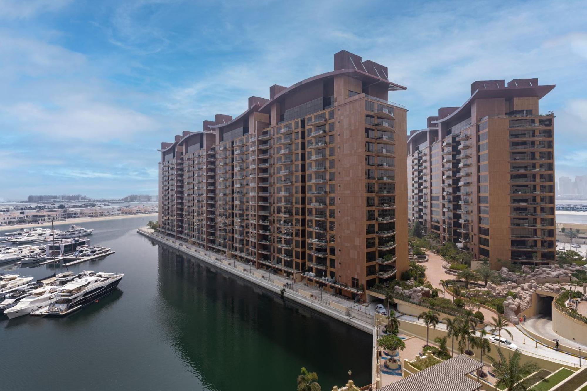 Family Living In Marina Residence, 2-bed, Palm Jumeirah - Allsopp&allsopp *