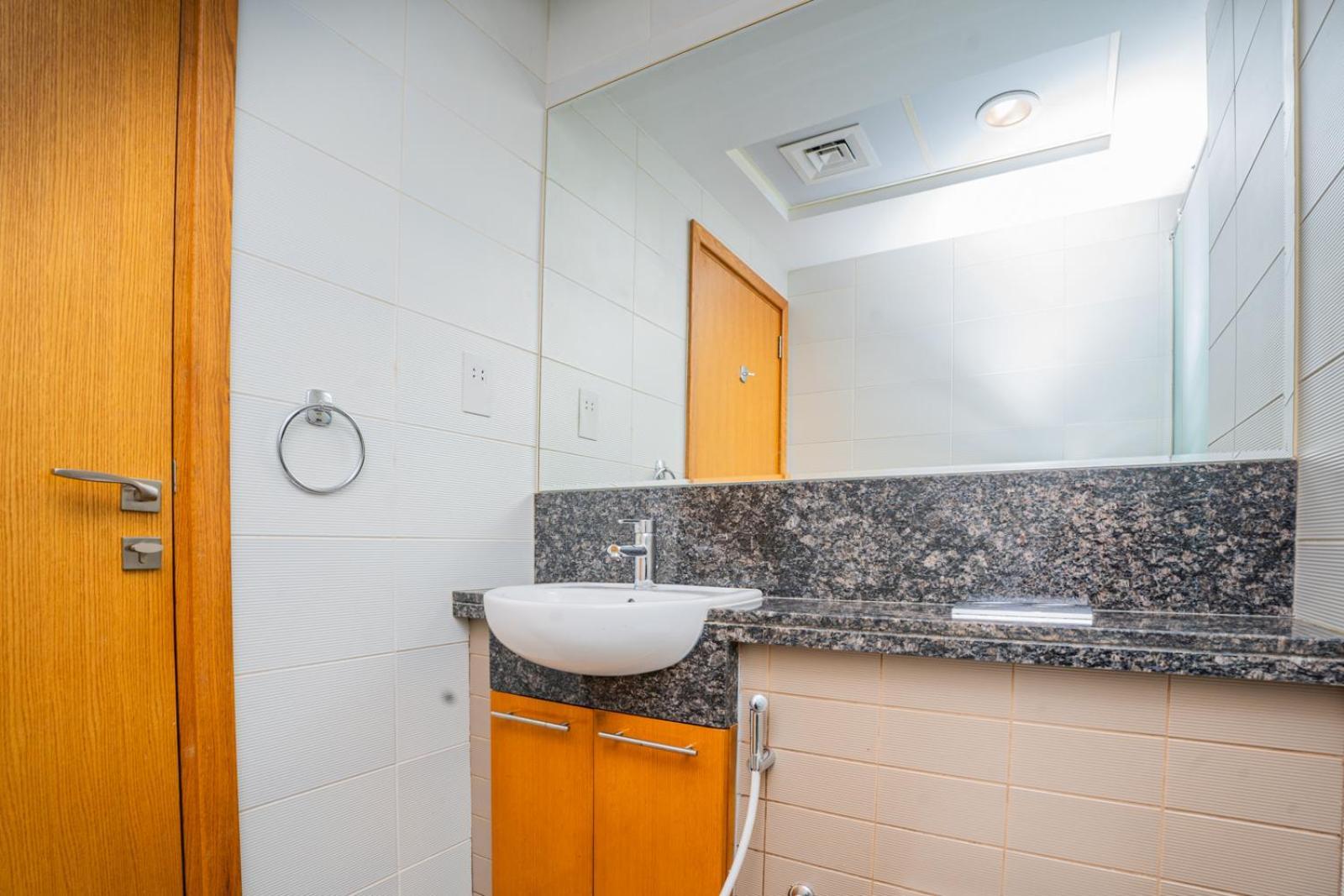 Escape 24 Homes - Bay Square - Business Bay Daire *