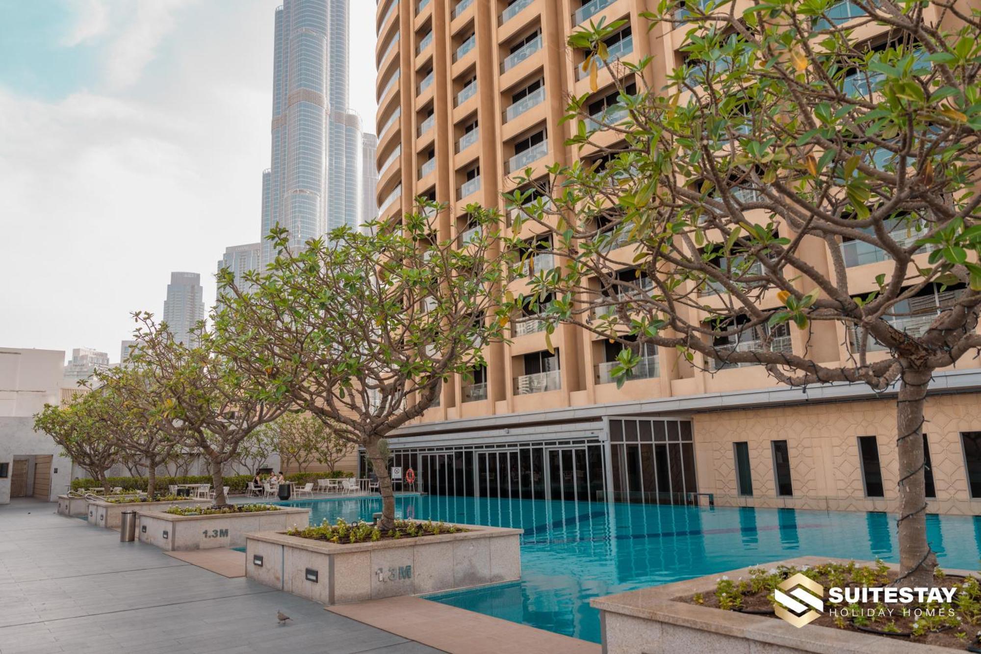 Ostay-fashion Avenue Mall Dubai