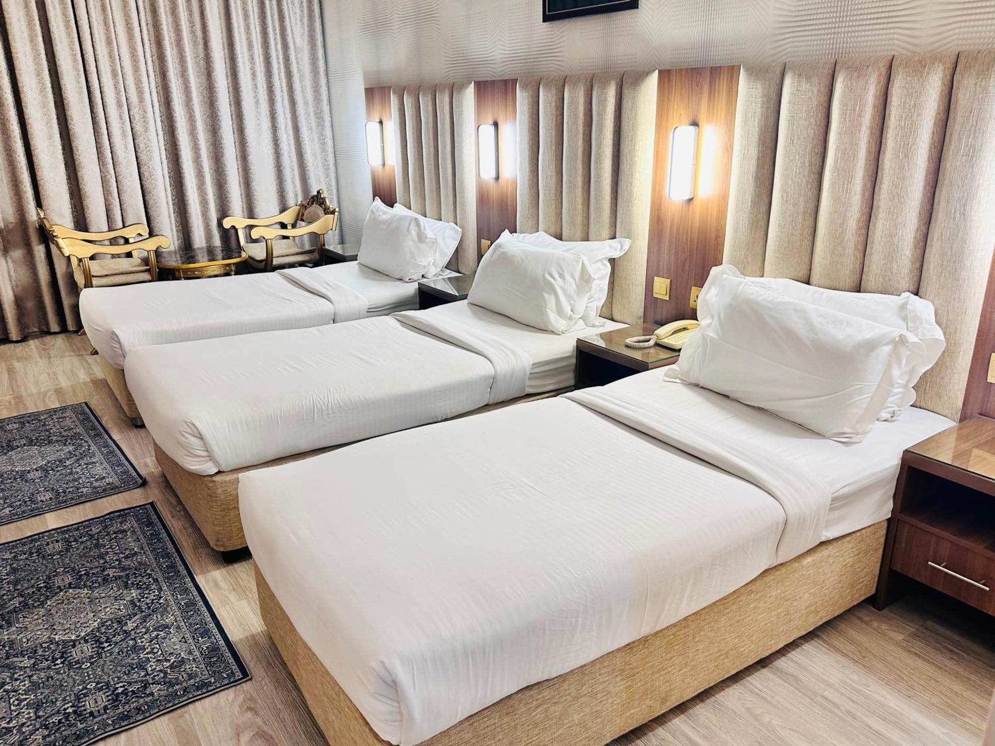 Hotel Bliss Square