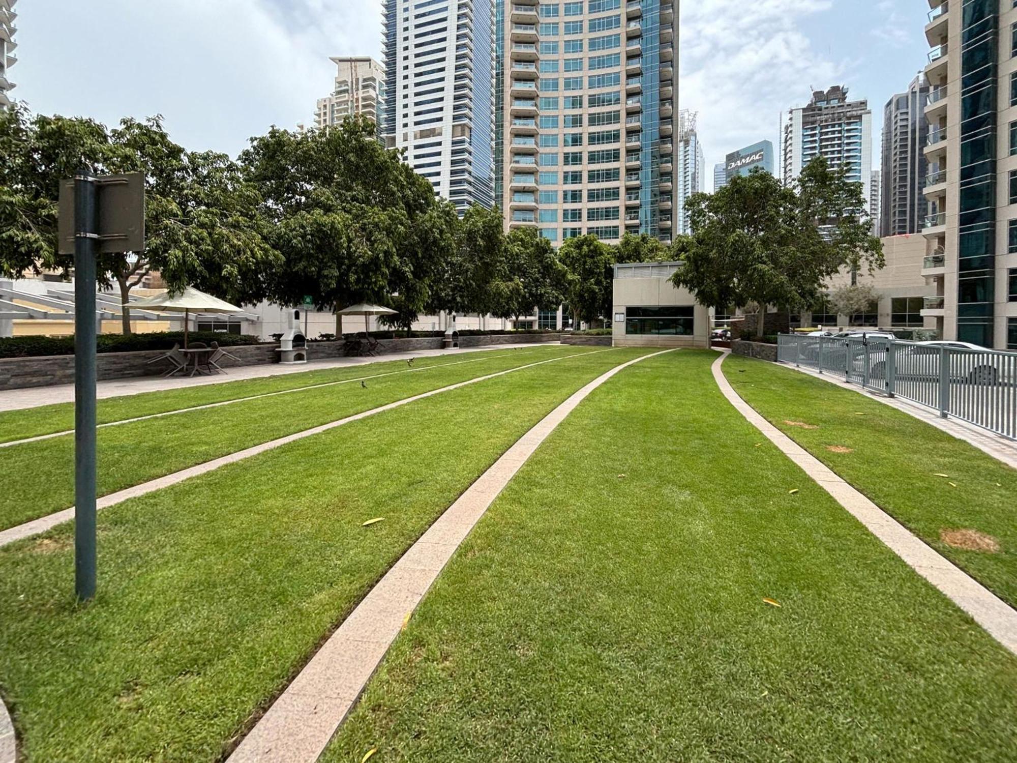 Frank Porter - Blakely Tower Apartment Dubai