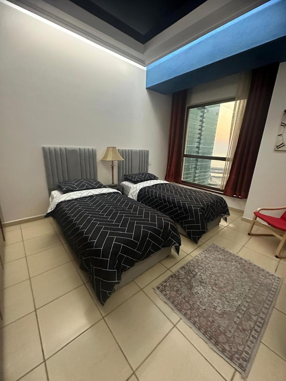 - Jbr Front, Full Sea View - Majestic Luxe - 2br - Sleep 5 - For Families & Couples Only Dubai