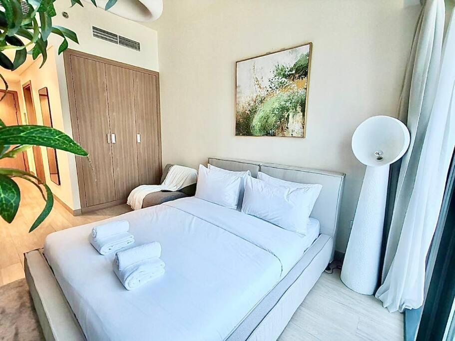 Unique By Skylight At Azizi Riviera 42 * Dubai