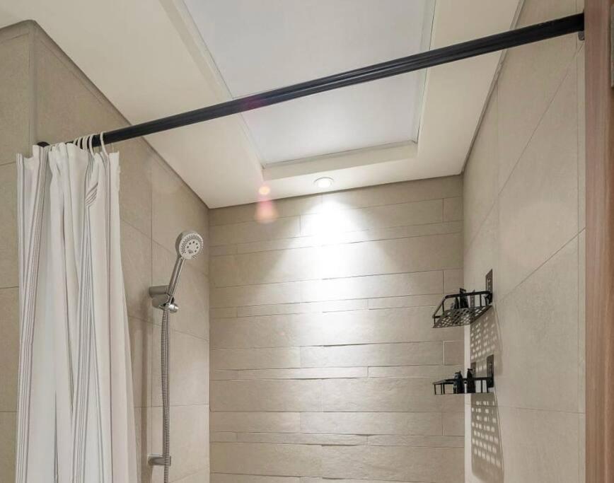 Unique By Skylight At Azizi Riviera 42 Apartment *