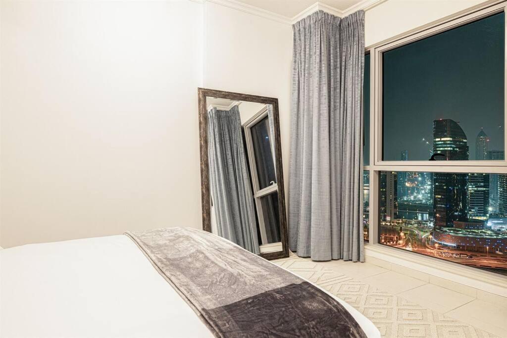 Apartment Downtown Delight 3br With Stunning Fountain Views Dubai