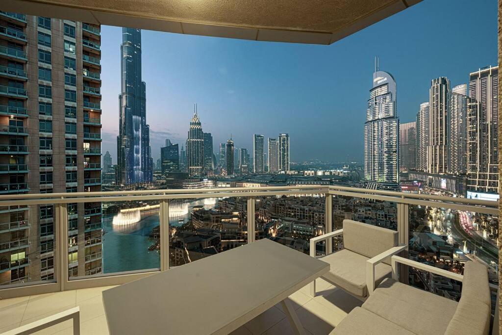 Downtown Delight 3br With Stunning Fountain Views Dubai