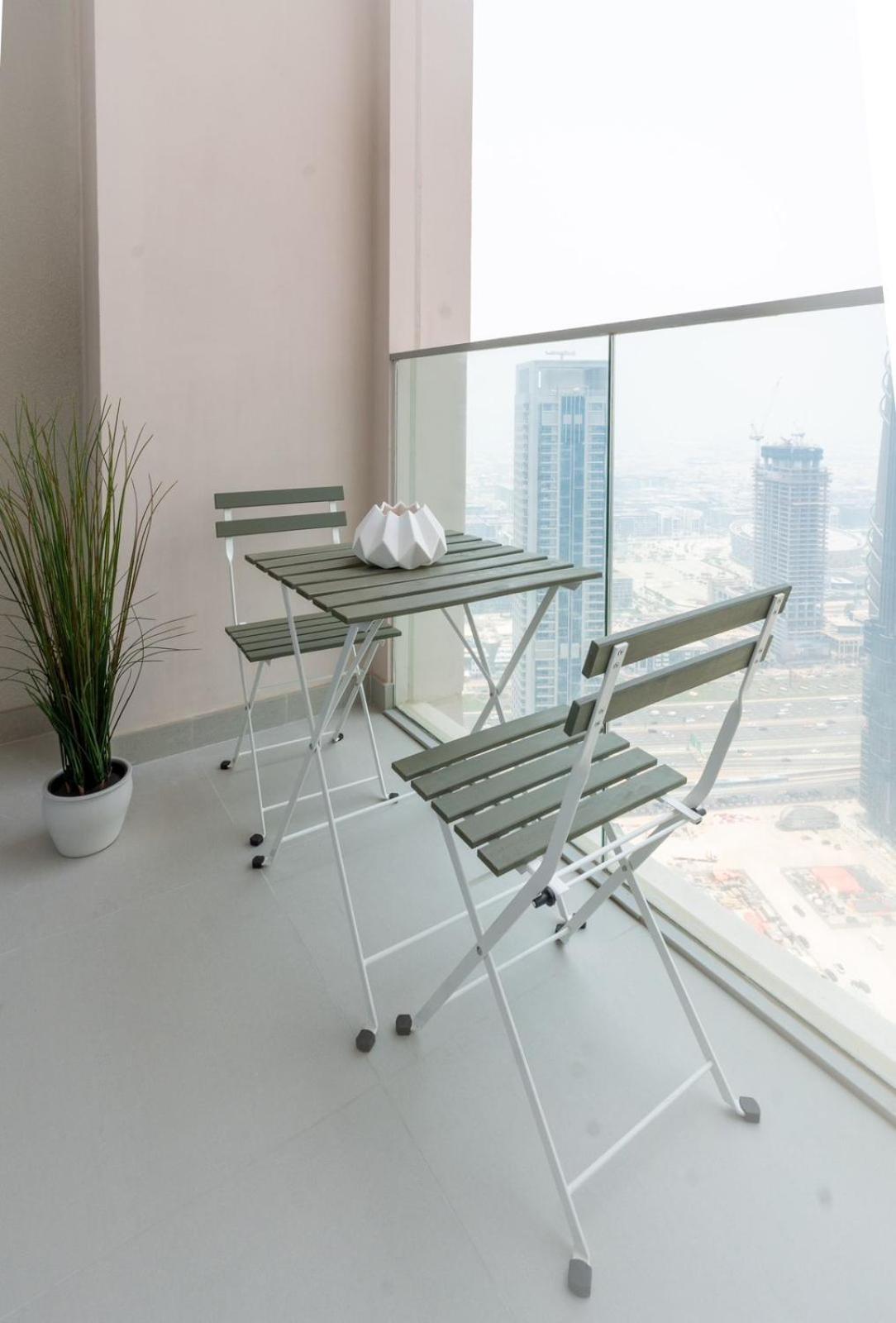 Luxury Escapes - Stylish 2br With View In Downtown Daire Dubai