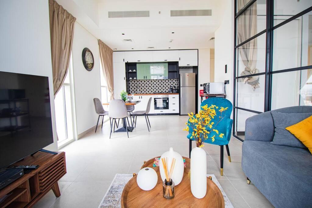 Amazing Views With Beautiful 2-bhk At Collective * Dubai