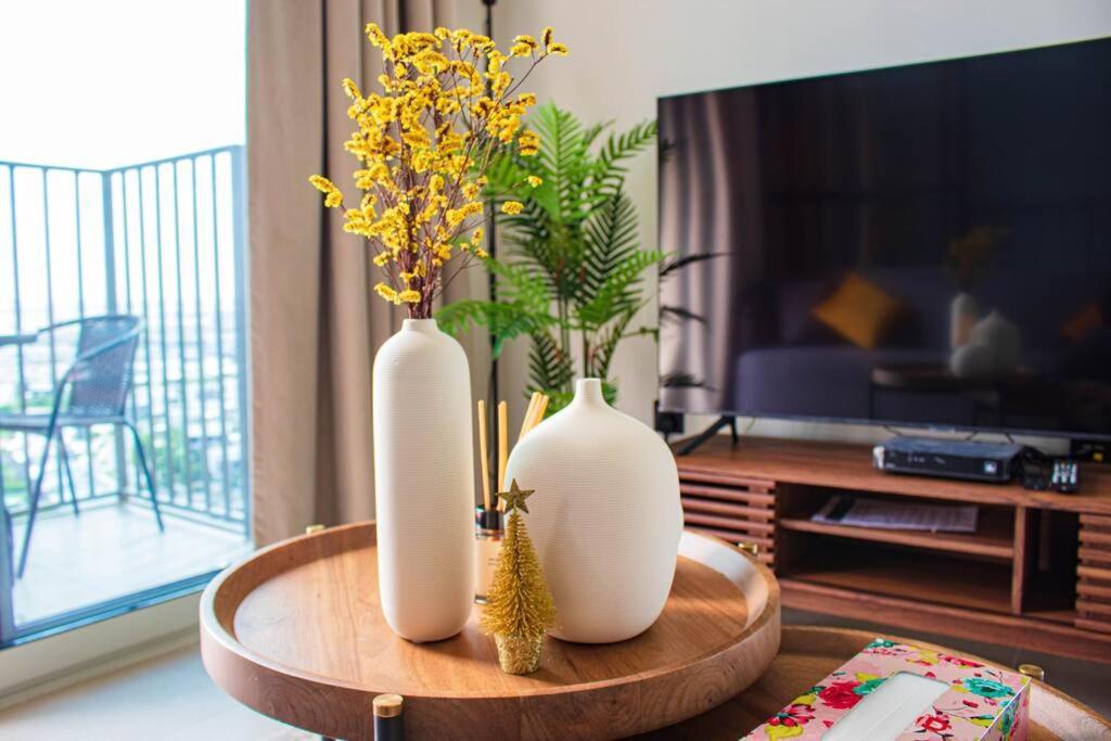 Amazing Views With Beautiful 2-bhk At Collective Apartment Dubai