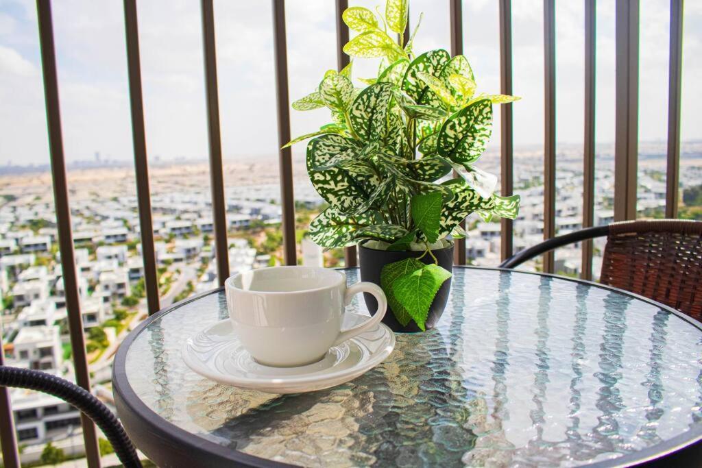 Apartment Amazing Views With Beautiful 2-bhk At Collective
