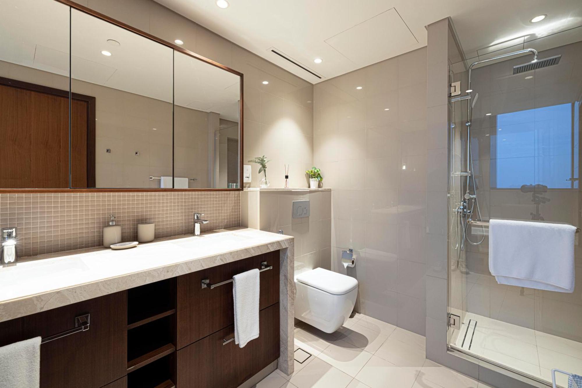 Full Burj Khalifa - 3 Bedroom + Maid In Downtown Apartment *