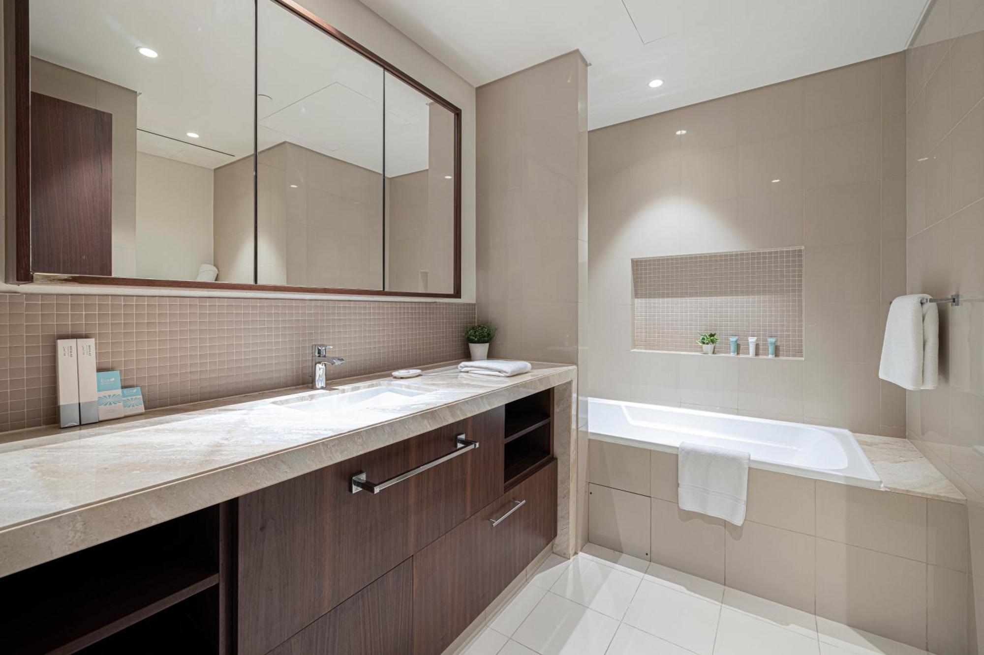 Full Burj Khalifa - 3 Bedroom + Maid In Downtown Dubai