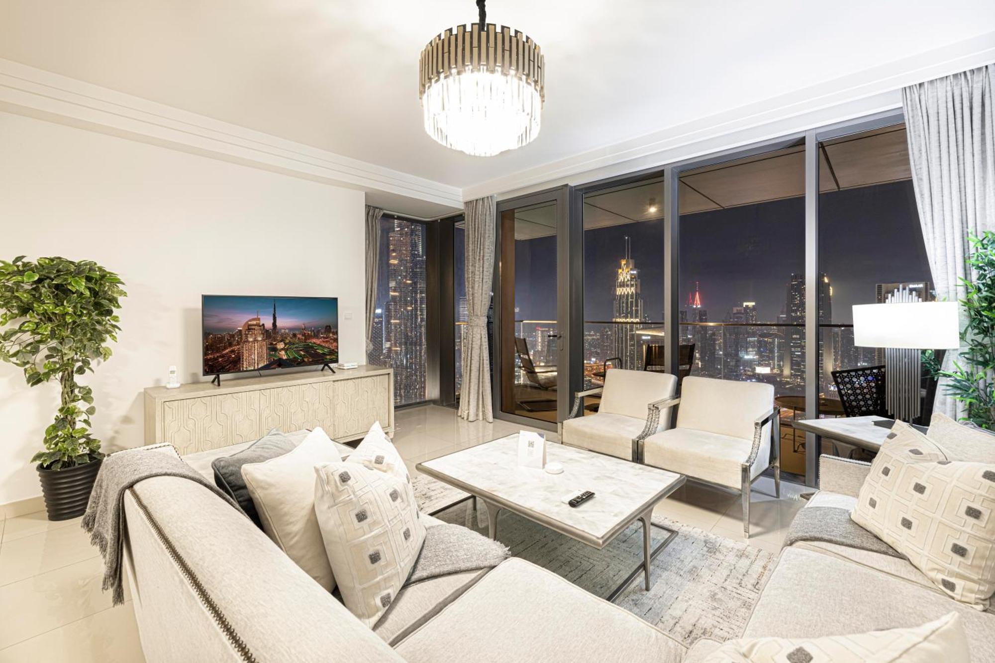 Apartment Full Burj Khalifa - 3 Bedroom + Maid In Downtown *
