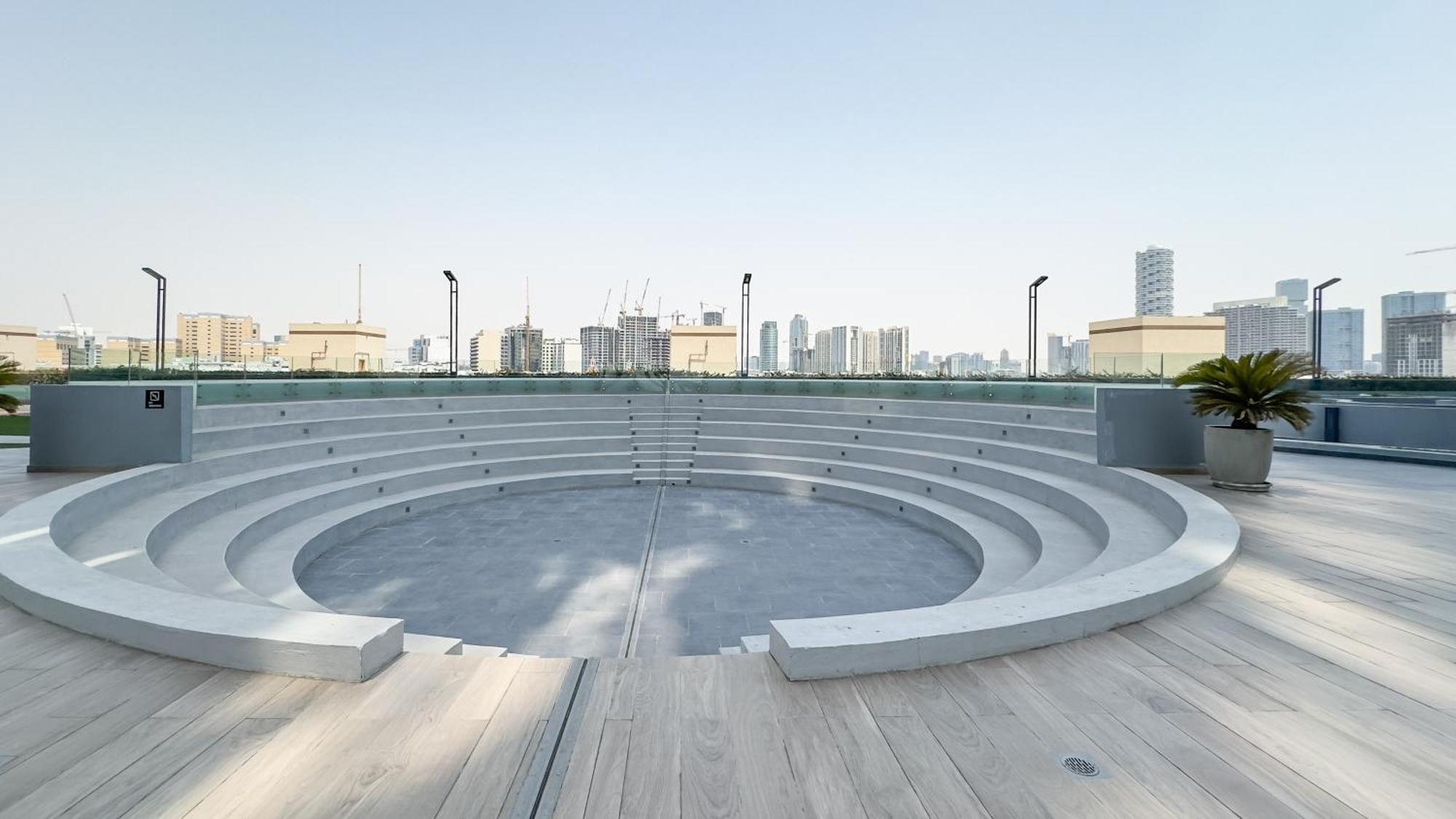 Apartment Escape24 Modern Bloom Tower Jumeirah Village Circle Jvc *