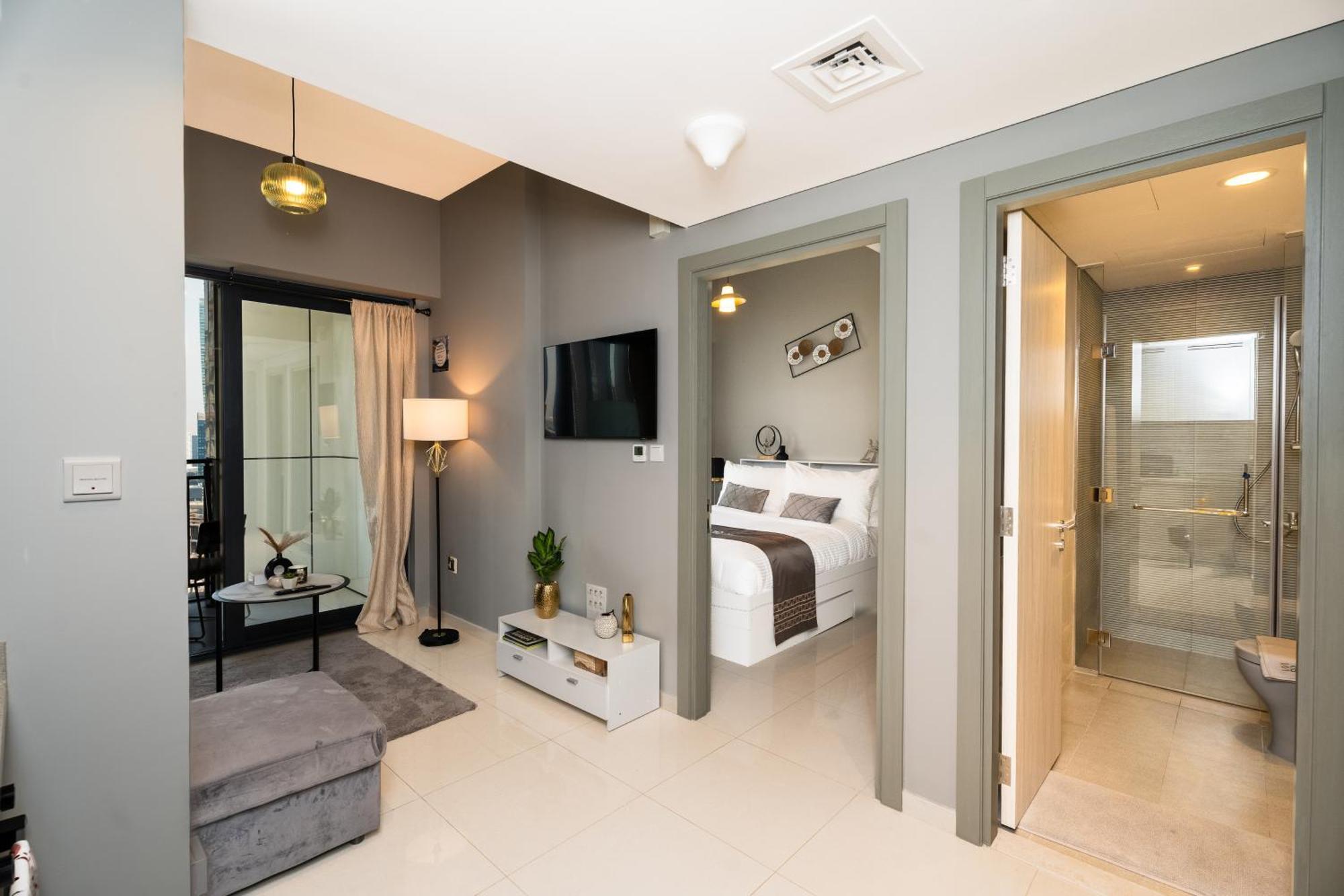 Zada Tower 1br In Business Bay Near Metro & Burj Khalifa - Escape 24 Homes *