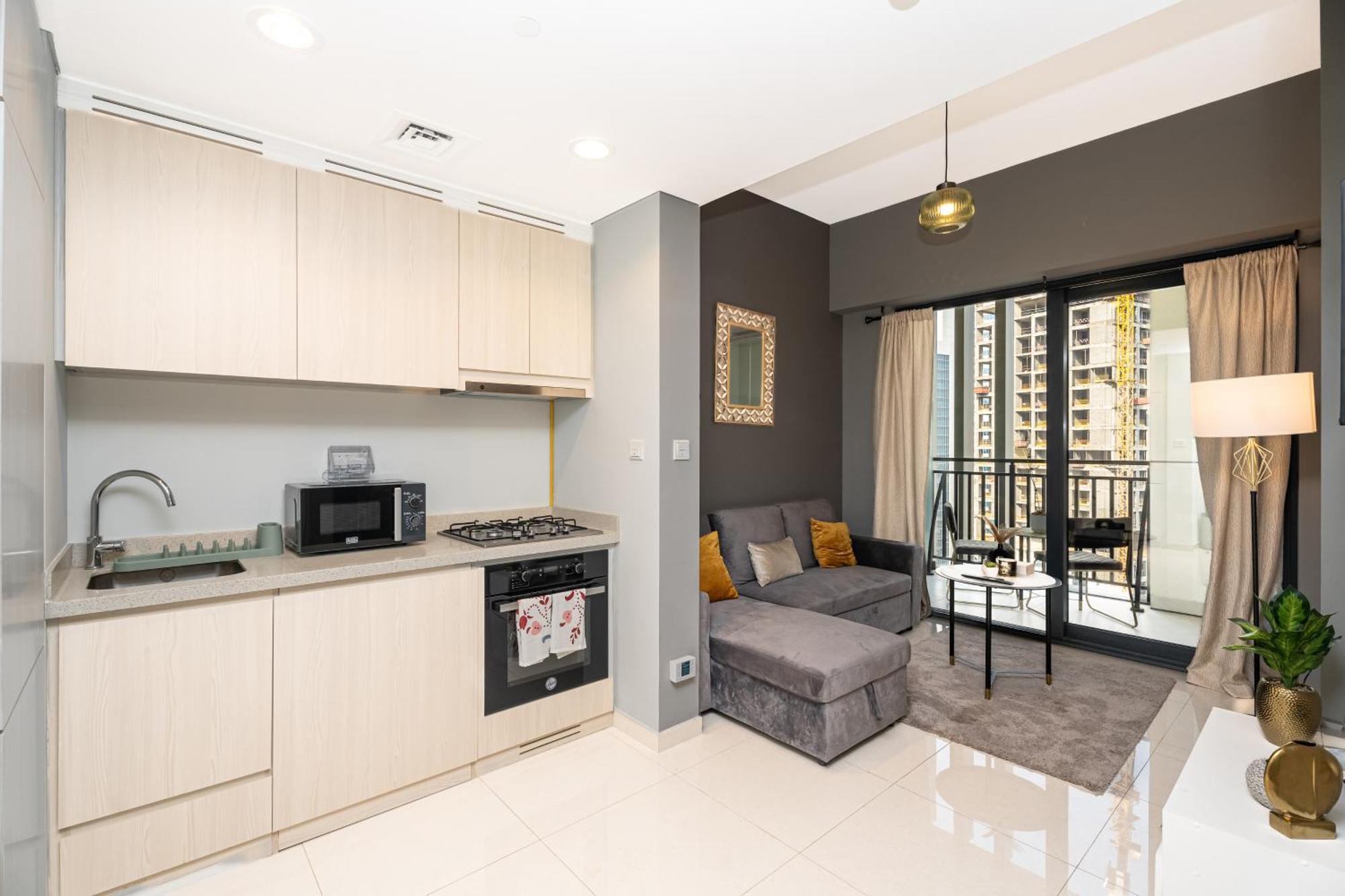 Zada Tower 1br In Business Bay Near Metro & Burj Khalifa - Escape 24 Homes Apartment Dubai
