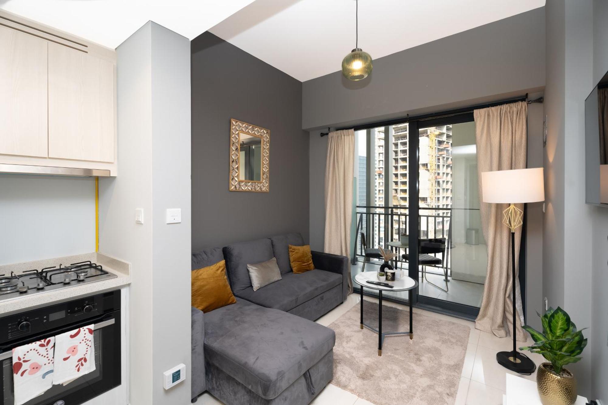 Apartment Zada Tower 1br In Business Bay Near Metro & Burj Khalifa - Escape 24 Homes Dubai