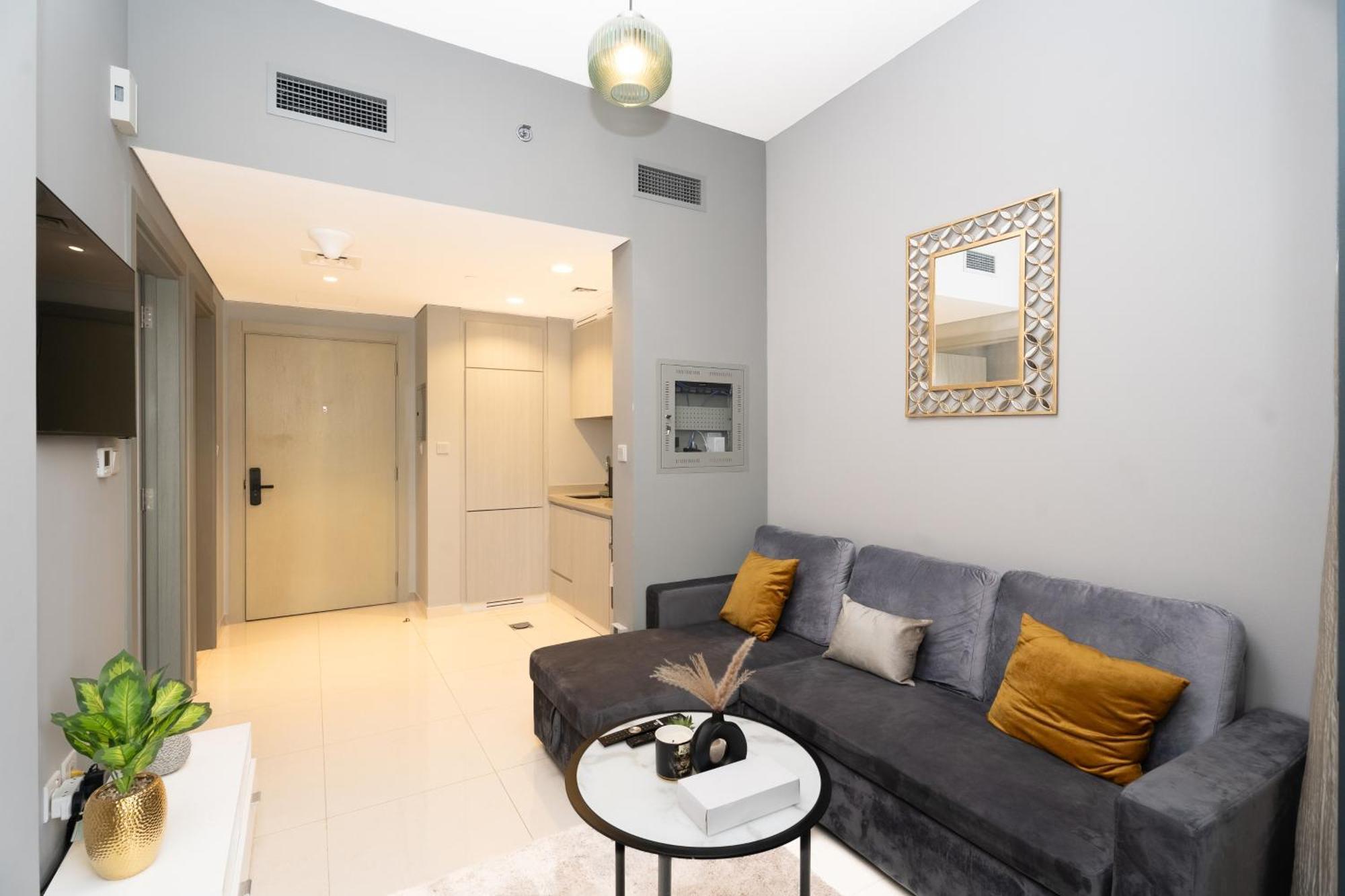 Apartment Zada Tower 1br In Business Bay Near Metro & Burj Khalifa - Escape 24 Homes *