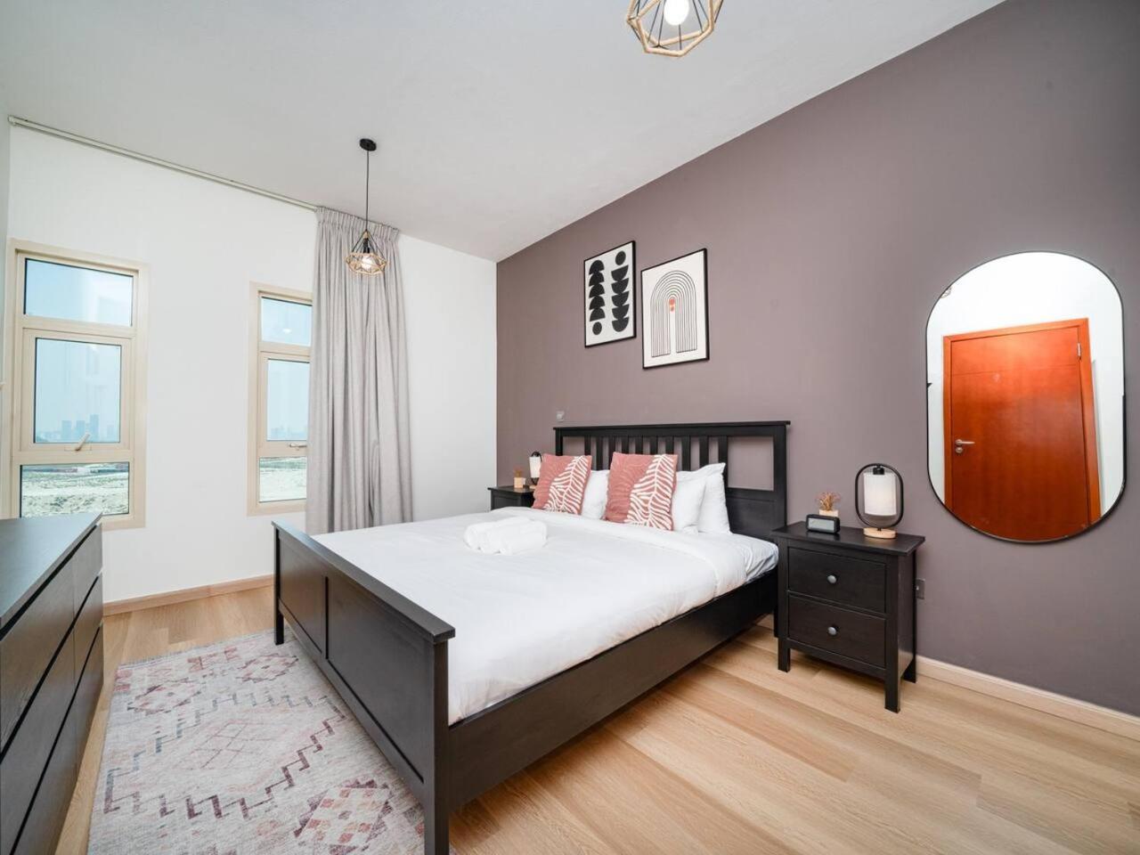 Stylish One Bedroom Sanctuary In The Greens Apartment