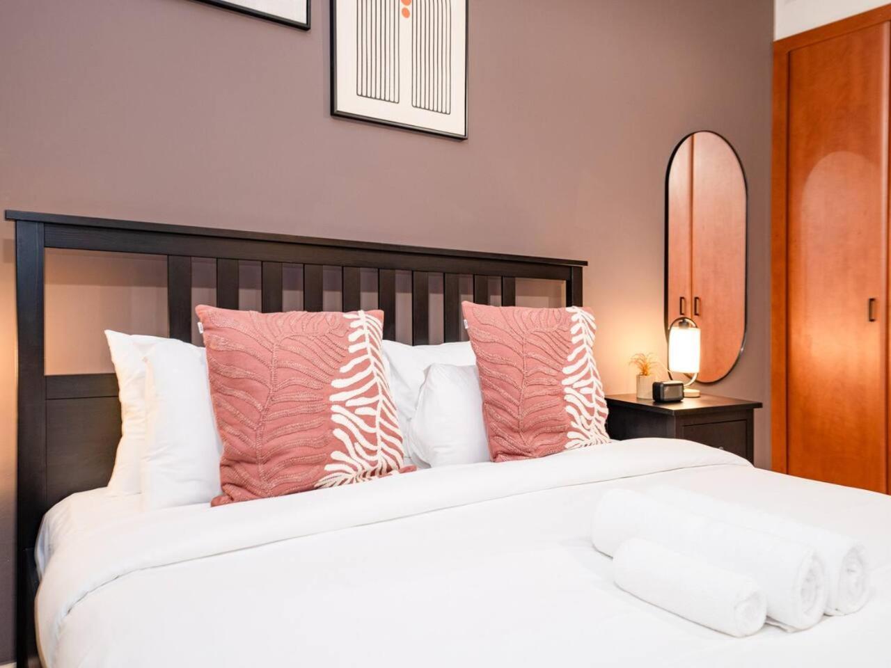Stylish One Bedroom Sanctuary In The Greens Apartment Dubai