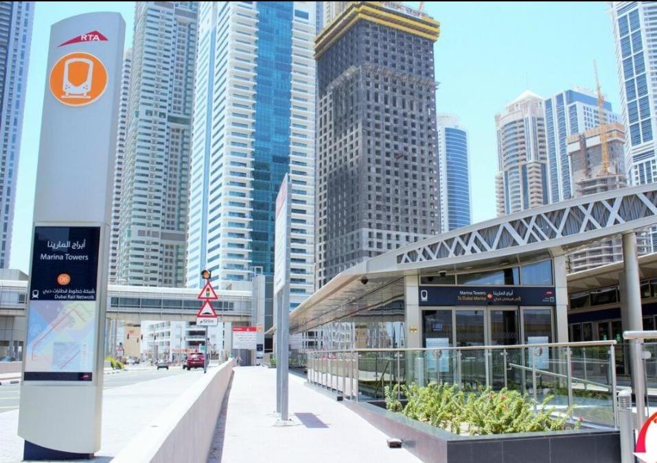 Apartment High Floor With Skyline & Burj Khalifa View 3 Bedroom Unit Marina *