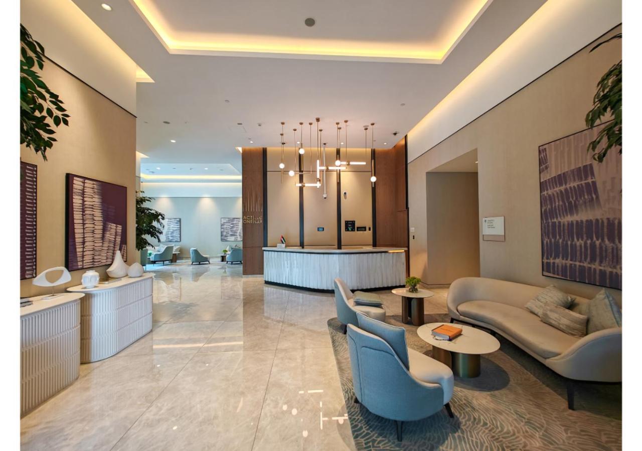 Fam Living - Act One Downtown Apartment Dubai