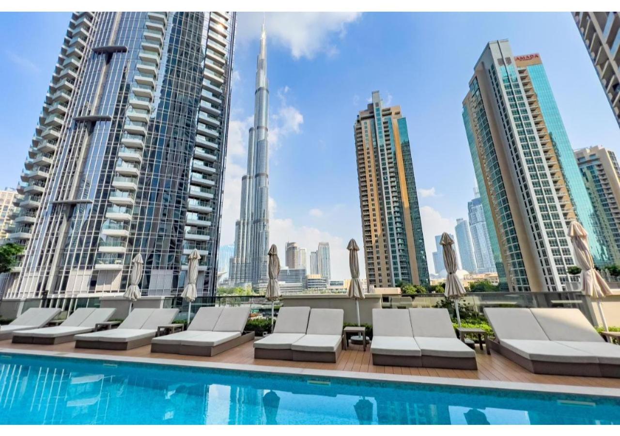 Fam Living - Act One Downtown Apartment *