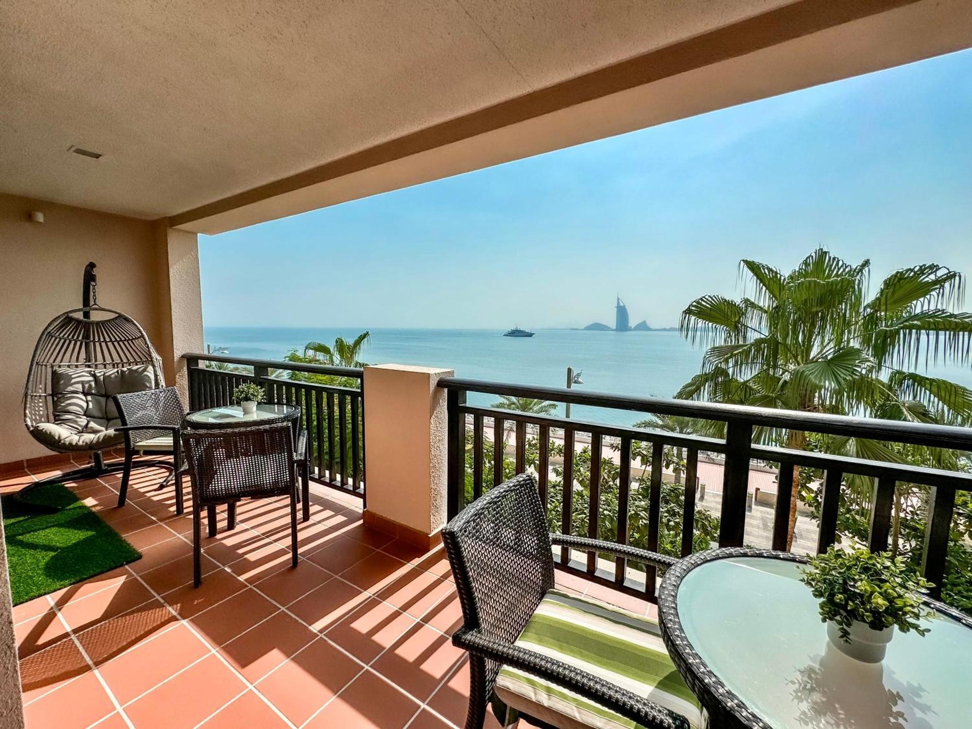 Apartment Sea View 1br In 5 Star - Palm Jumeirah *