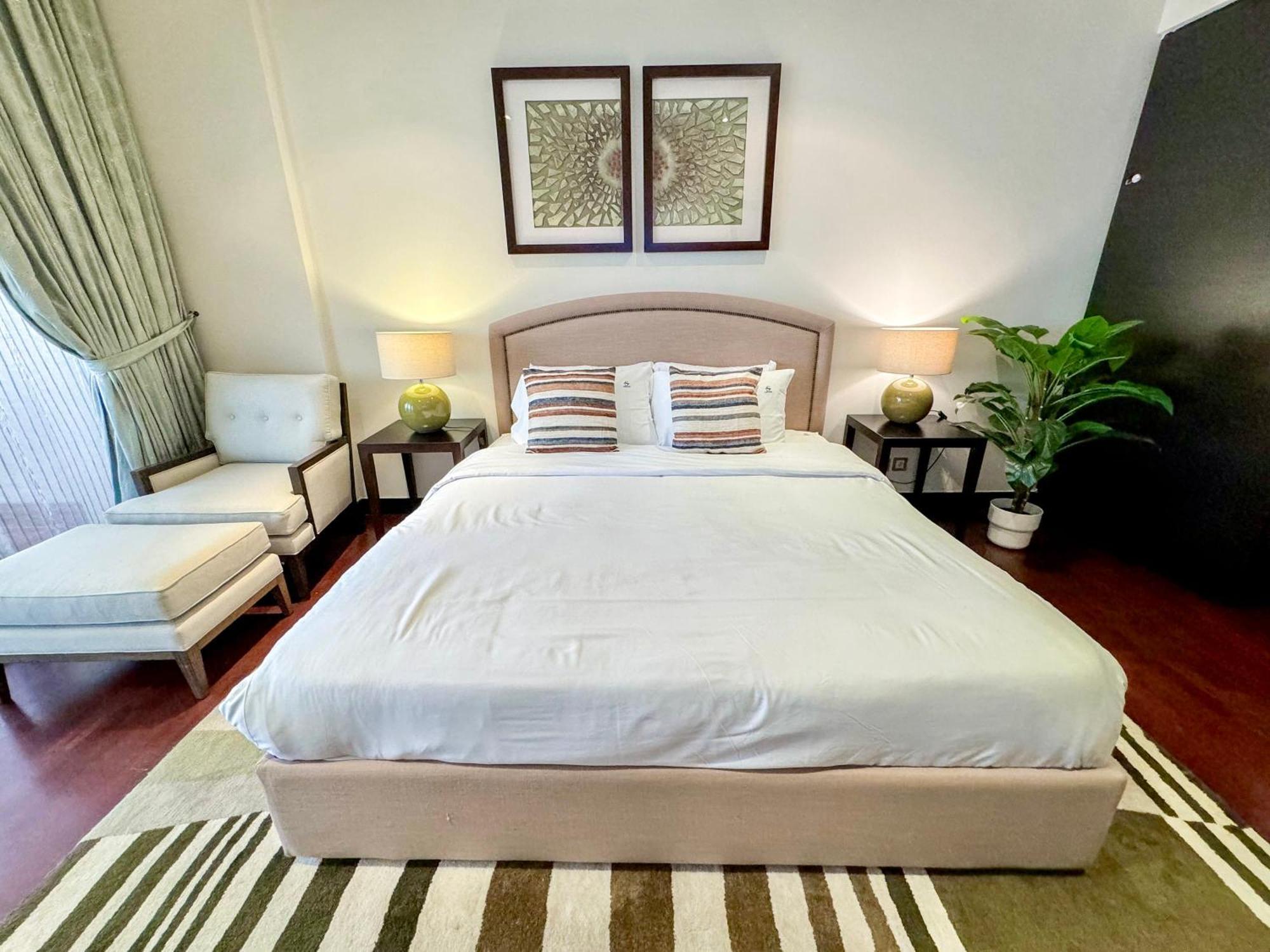 Sea View 1br In 5 Star - Palm Jumeirah Dubai