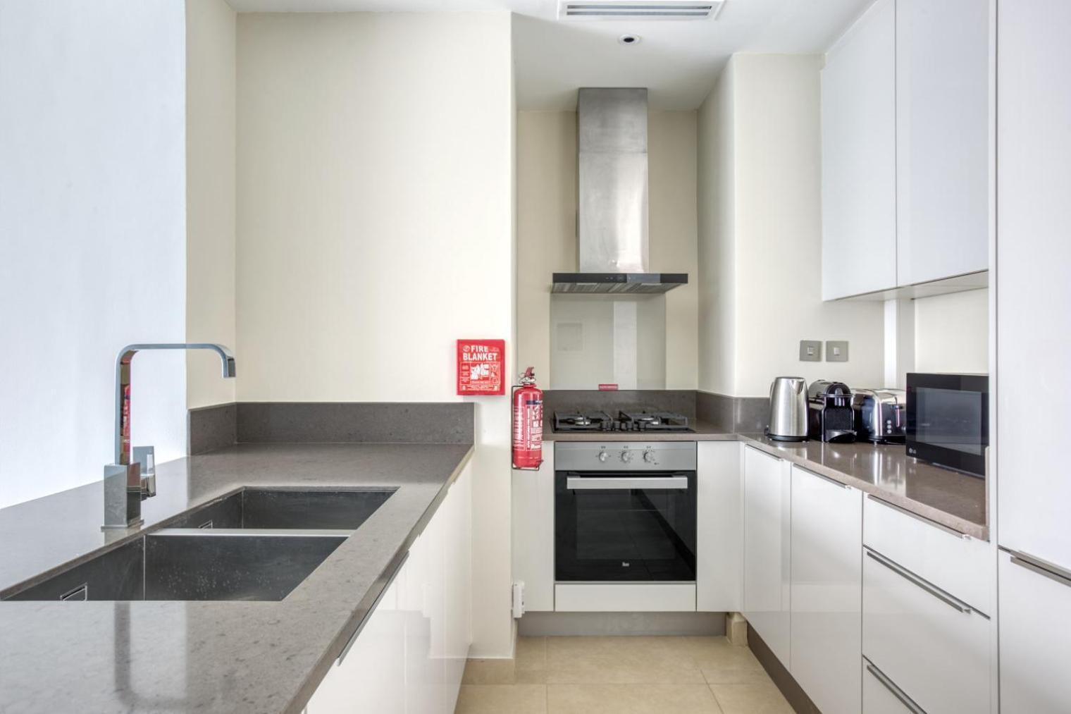 Blueground Marina Gate Gym Elevator Pool Dxb-820 Apartment