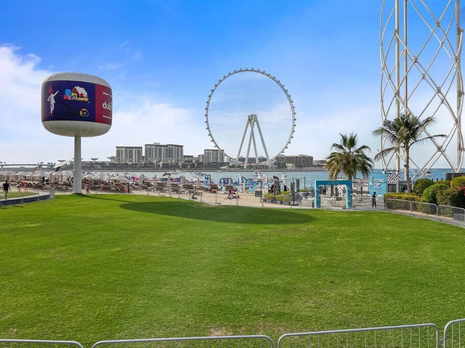 Apartment Sea View 3br With Access, Dining & Concierge *