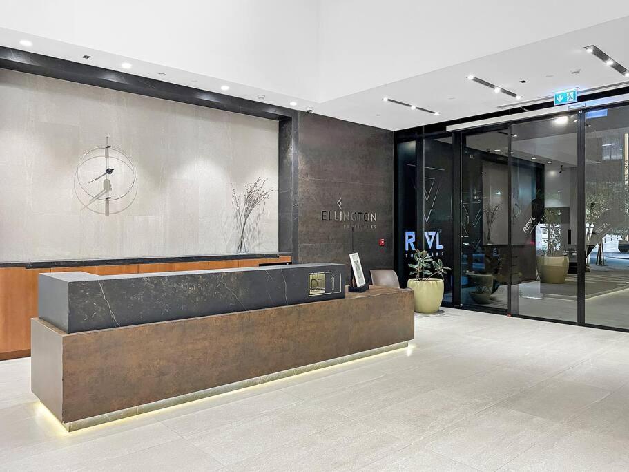 First Class Studio Premium And Luxurious Apartment