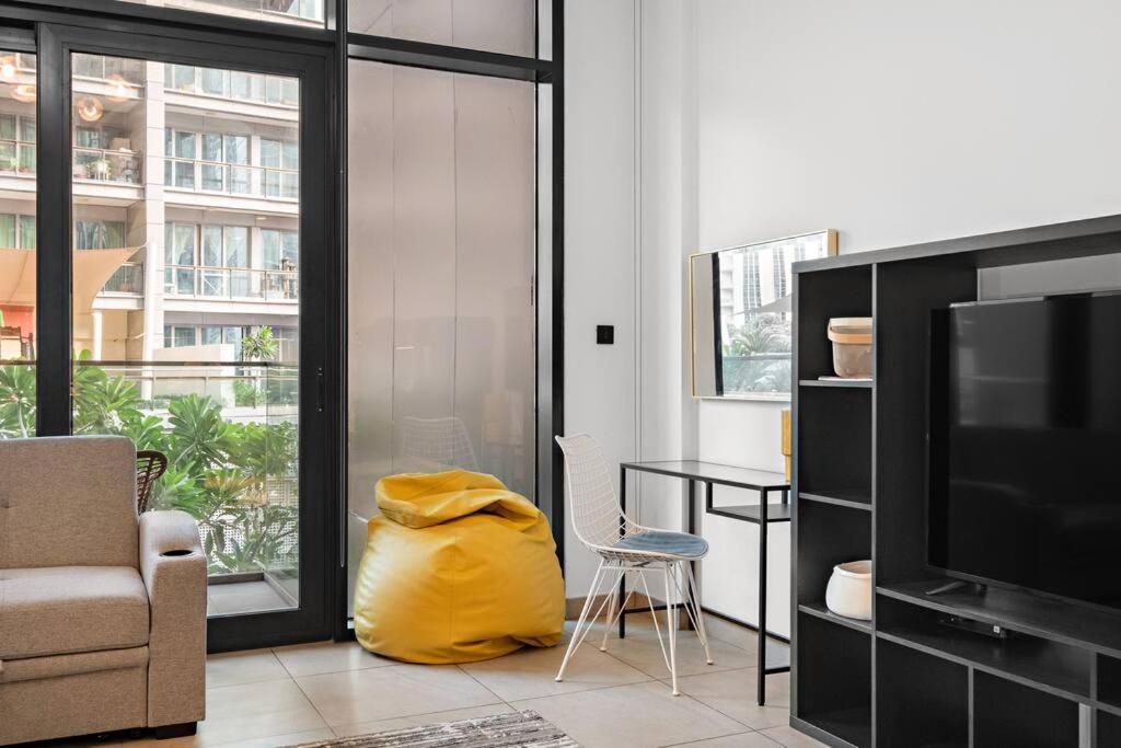 First Class Studio Premium And Luxurious