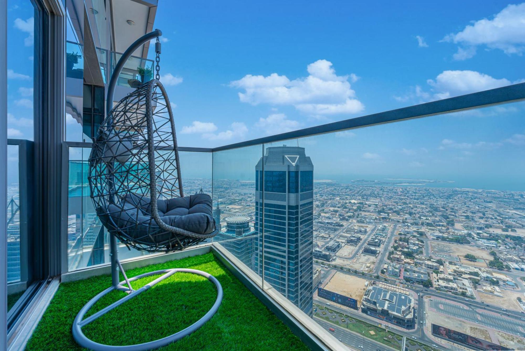3 King Beds - 7mins To Mall - High Floor Sun Set And Sea View *