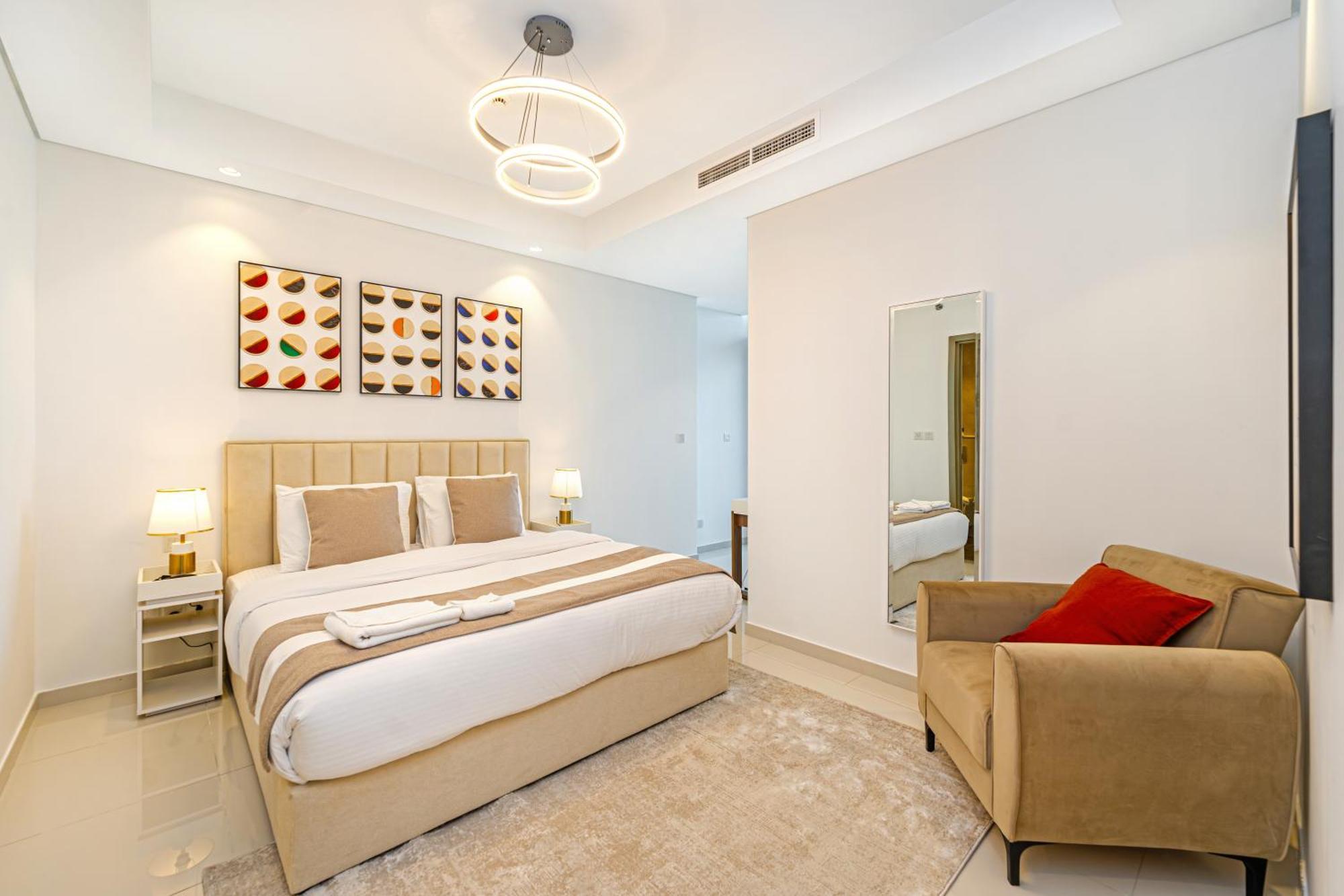 3 King Beds - 7mins To Mall - High Floor Sun Set And Sea View Apartment *