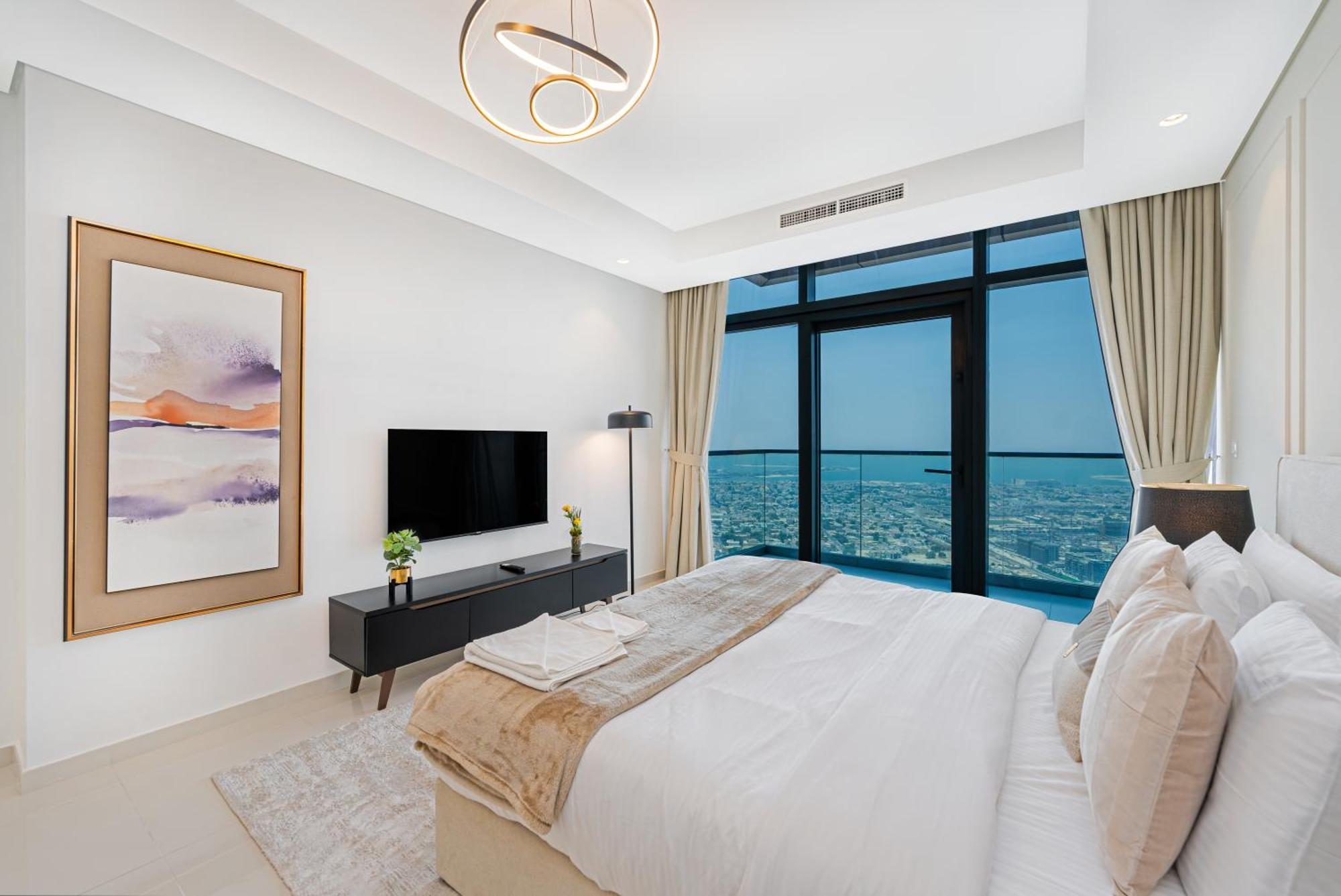 Apartment 3 King Beds - 7mins To Mall - High Floor Sun Set And Sea View