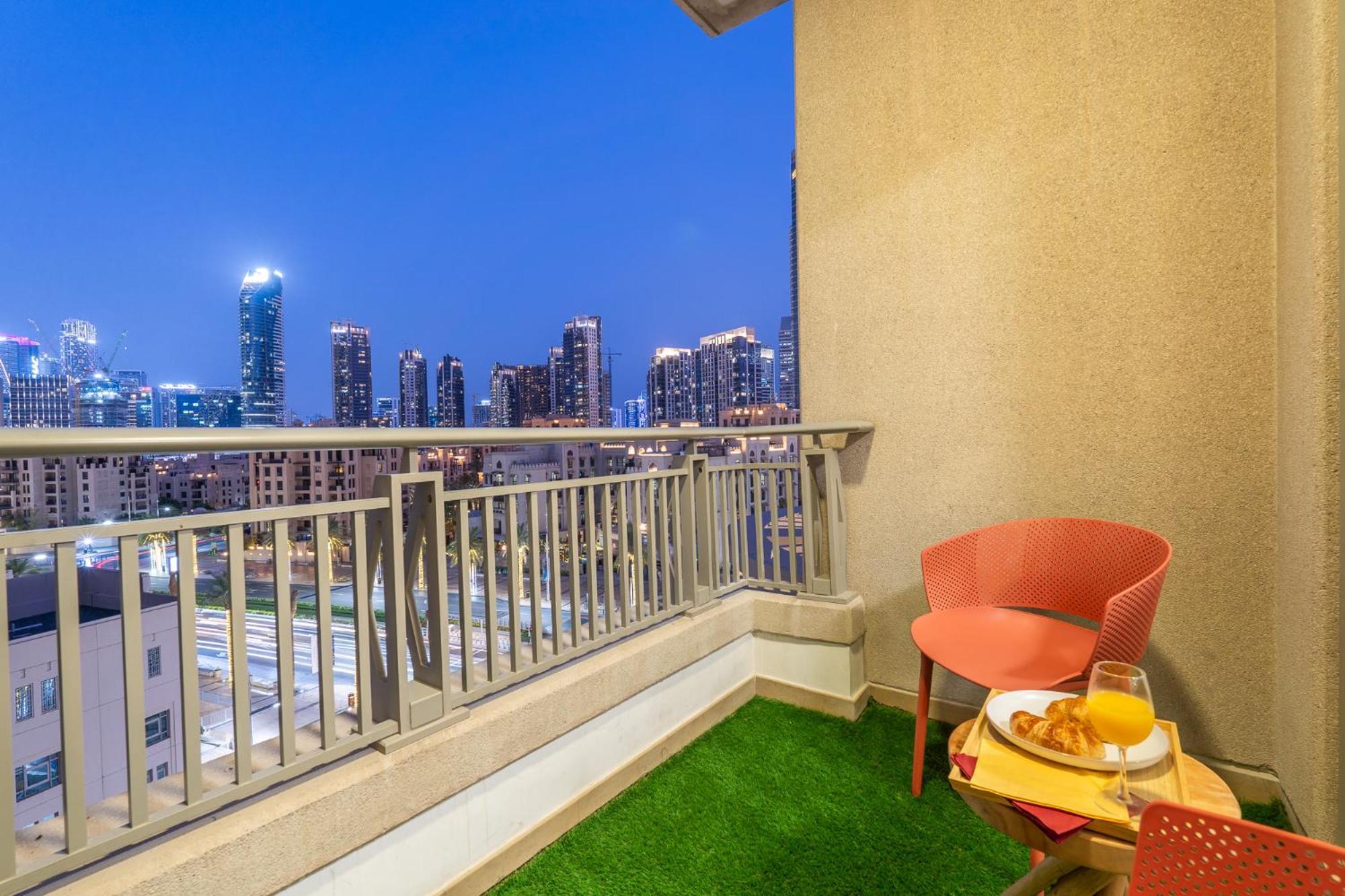 Boulevard 2 Br- Burj Khalifa-dubai Mall- Pool-gym