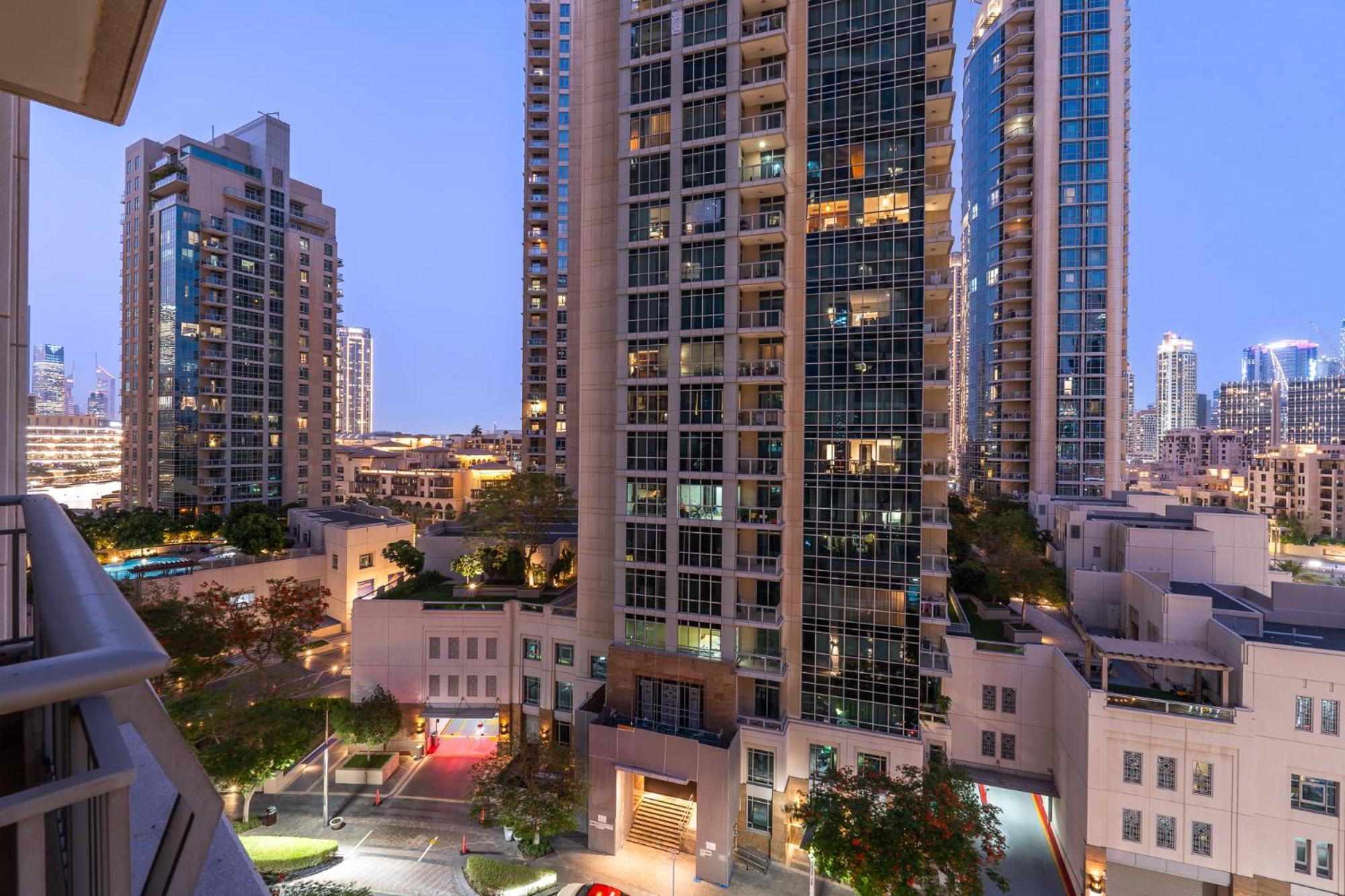 Boulevard 2 Br- Burj Khalifa-dubai Mall- Pool-gym Dubai