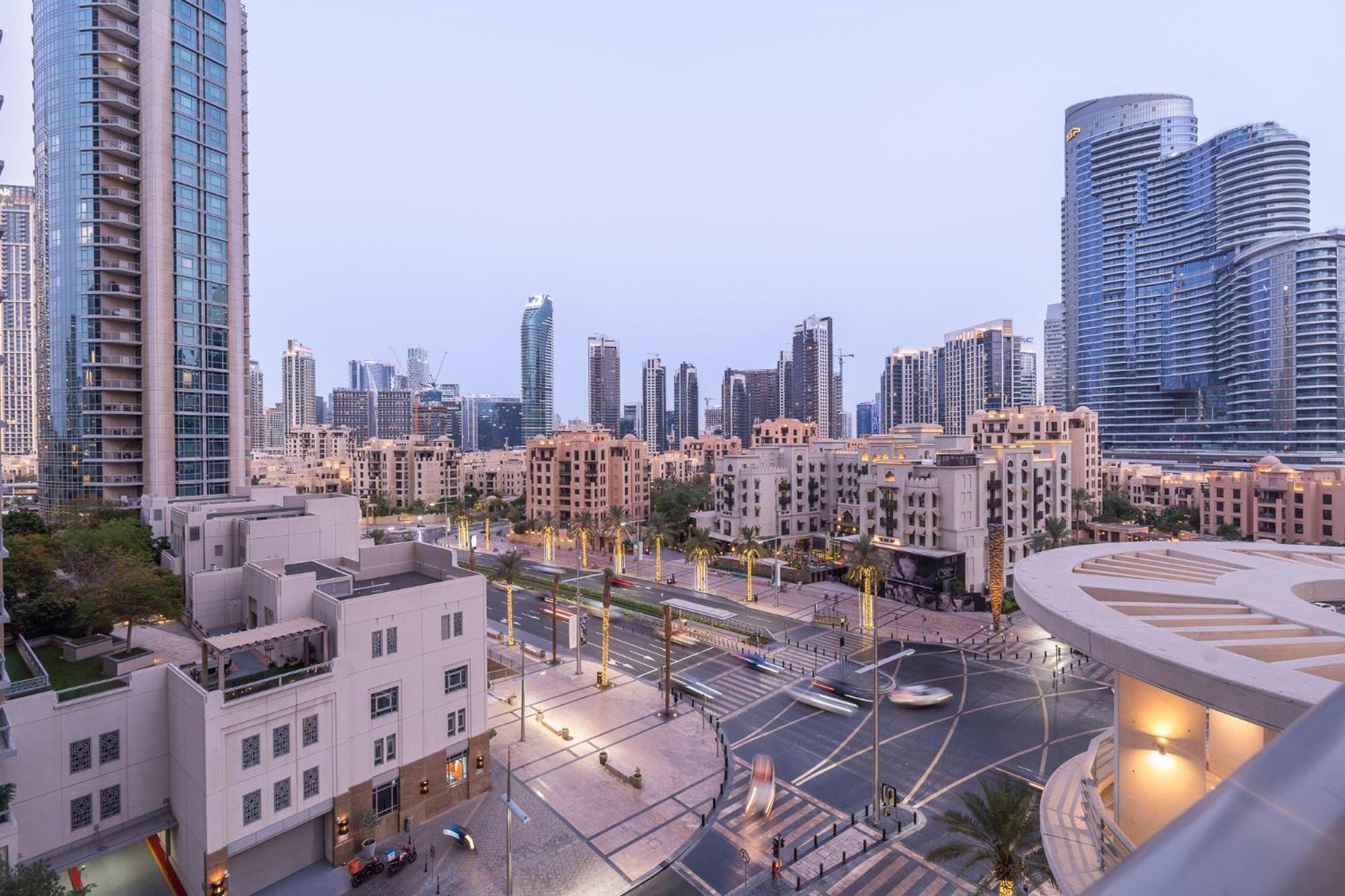 Daire Boulevard 2 Br- Burj Khalifa-dubai Mall- Pool-gym *