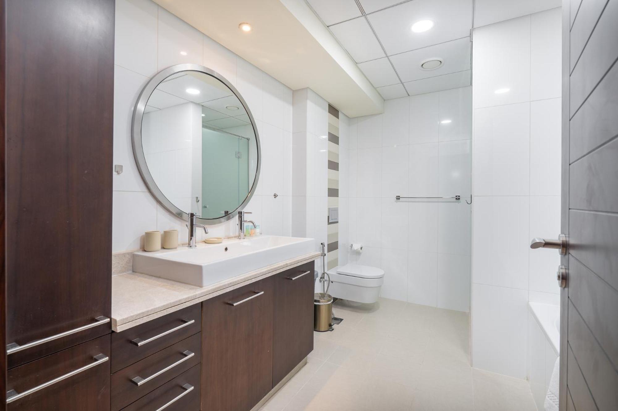 Boulevard 2 Br- Burj Khalifa-dubai Mall- Pool-gym Daire