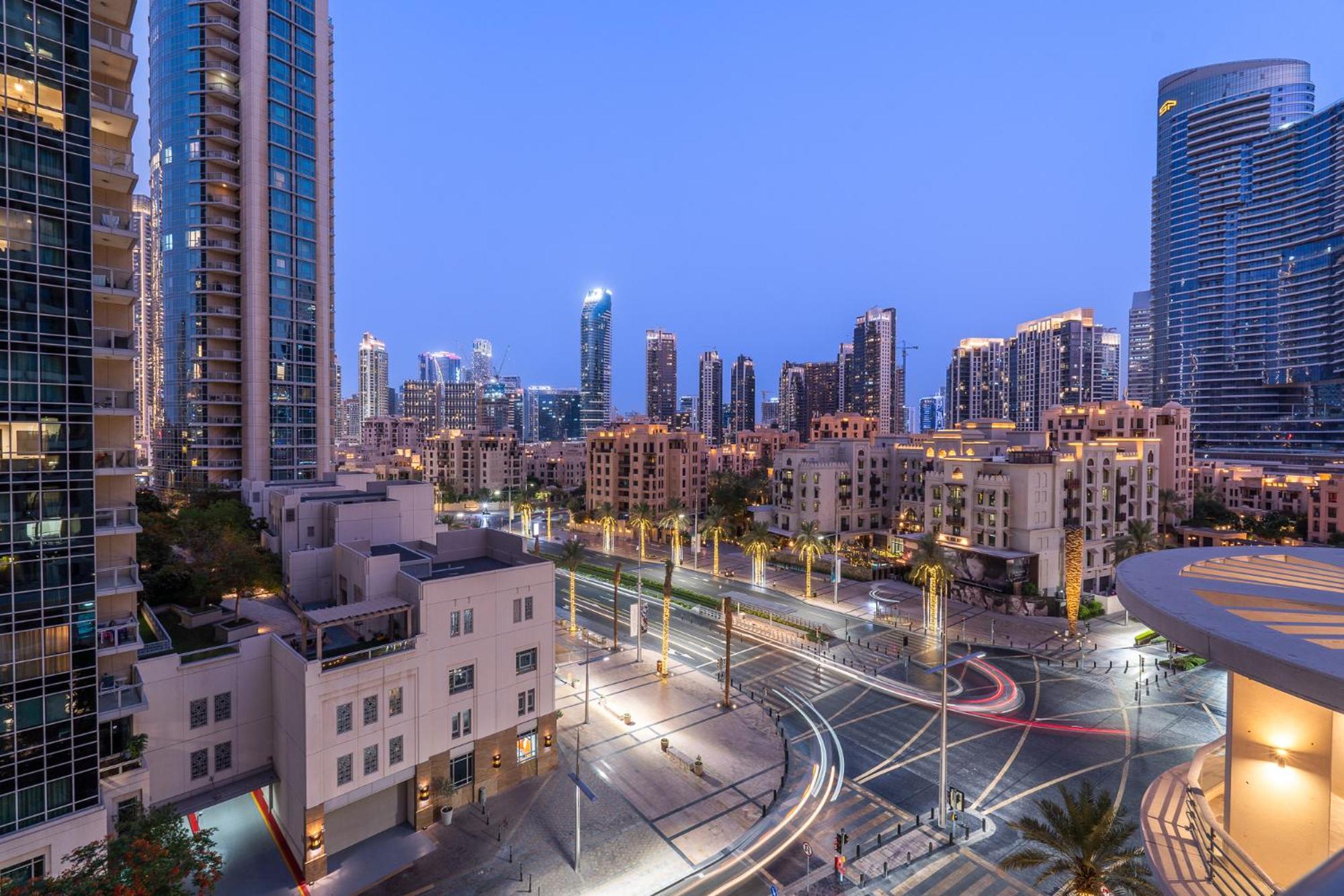Daire Boulevard 2 Br- Burj Khalifa-dubai Mall- Pool-gym *