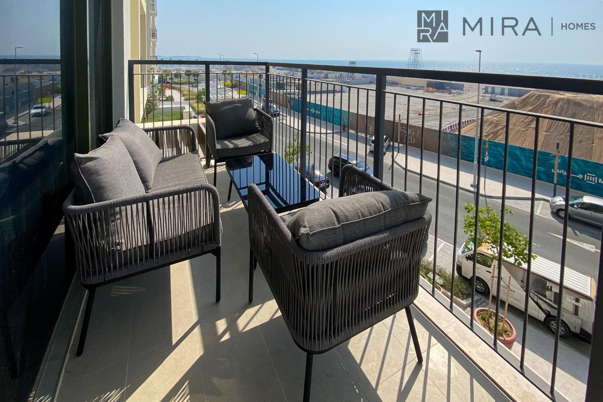 Mira Homes - Luxury 2 Bedroom In Le Pont Apartment *