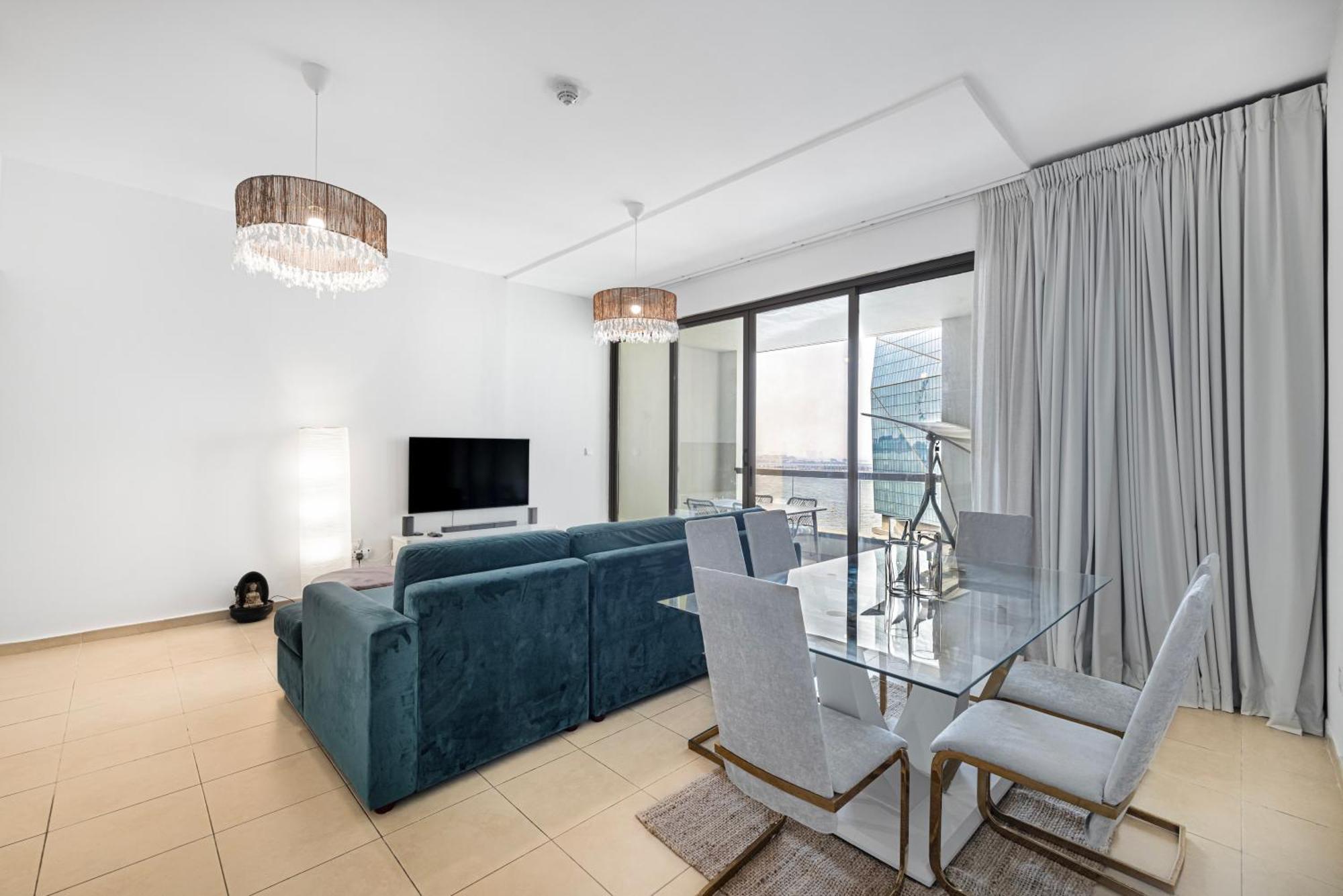 Seafront Newly Renovated 2br In Jbr Dubai