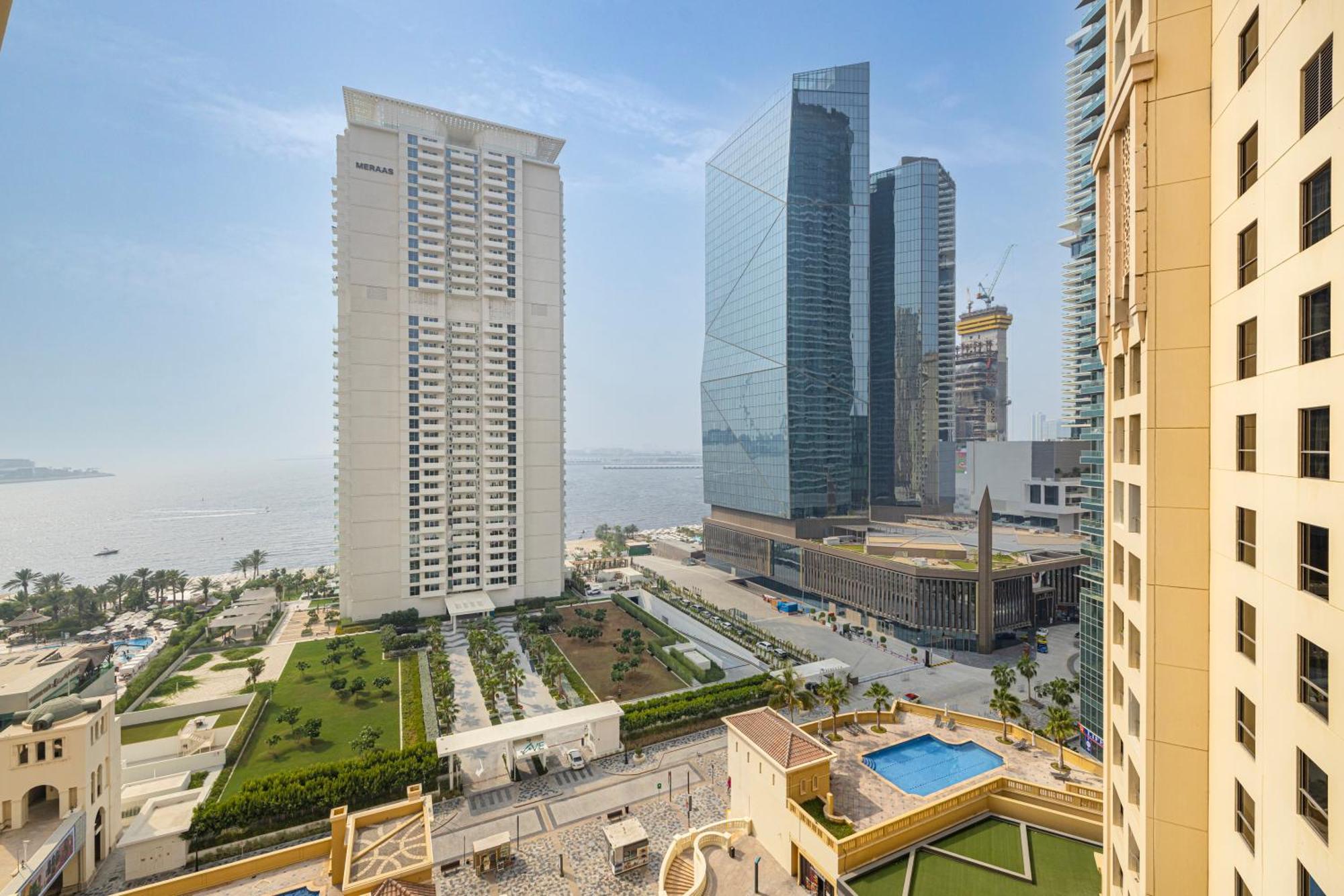 Apartment Seafront Newly Renovated 2br In Jbr Dubai