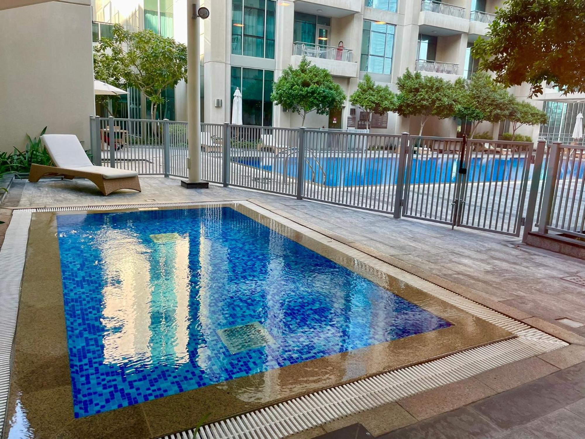 Boulevard 2 Br- Burj Khalifa-dubai Mall- Pool-gym * Dubai