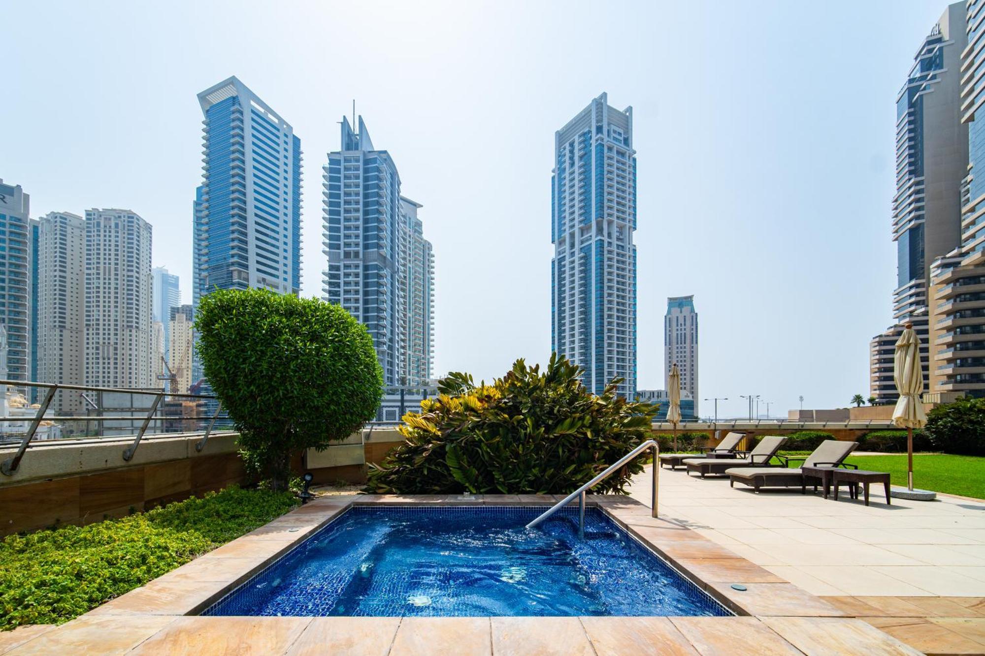 Apartment Marina Tower - Stunning 1bhk With Marina View By Elegant Escape's Dubai