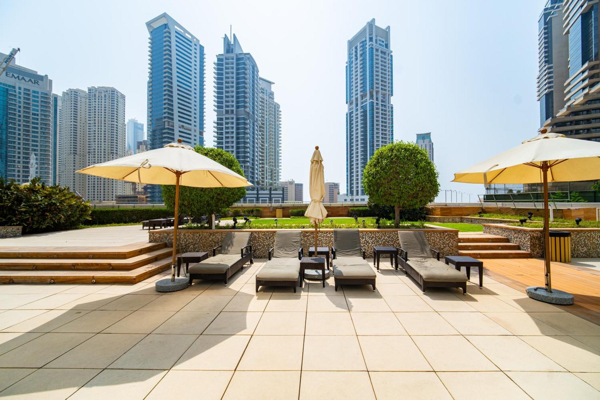 Marina Tower - Stunning 1bhk With Marina View By Elegant Escape's