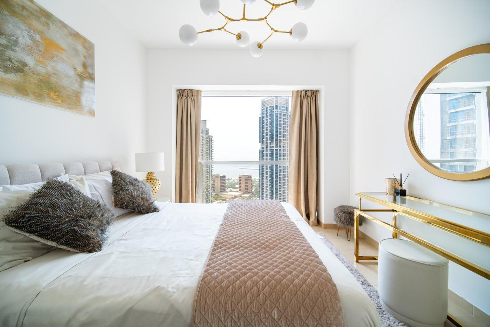 Marina Tower - Stunning 1bhk With Marina View By Elegant Escape's *