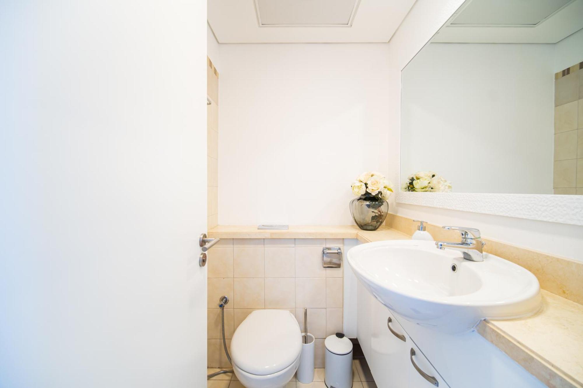 Marina Tower - Stunning 1bhk With Marina View By Elegant Escape's Dubai